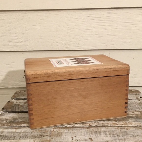 🧳3/$20🧳 MBOMBAY Wood Cigar Box - Picture 3 of 8
